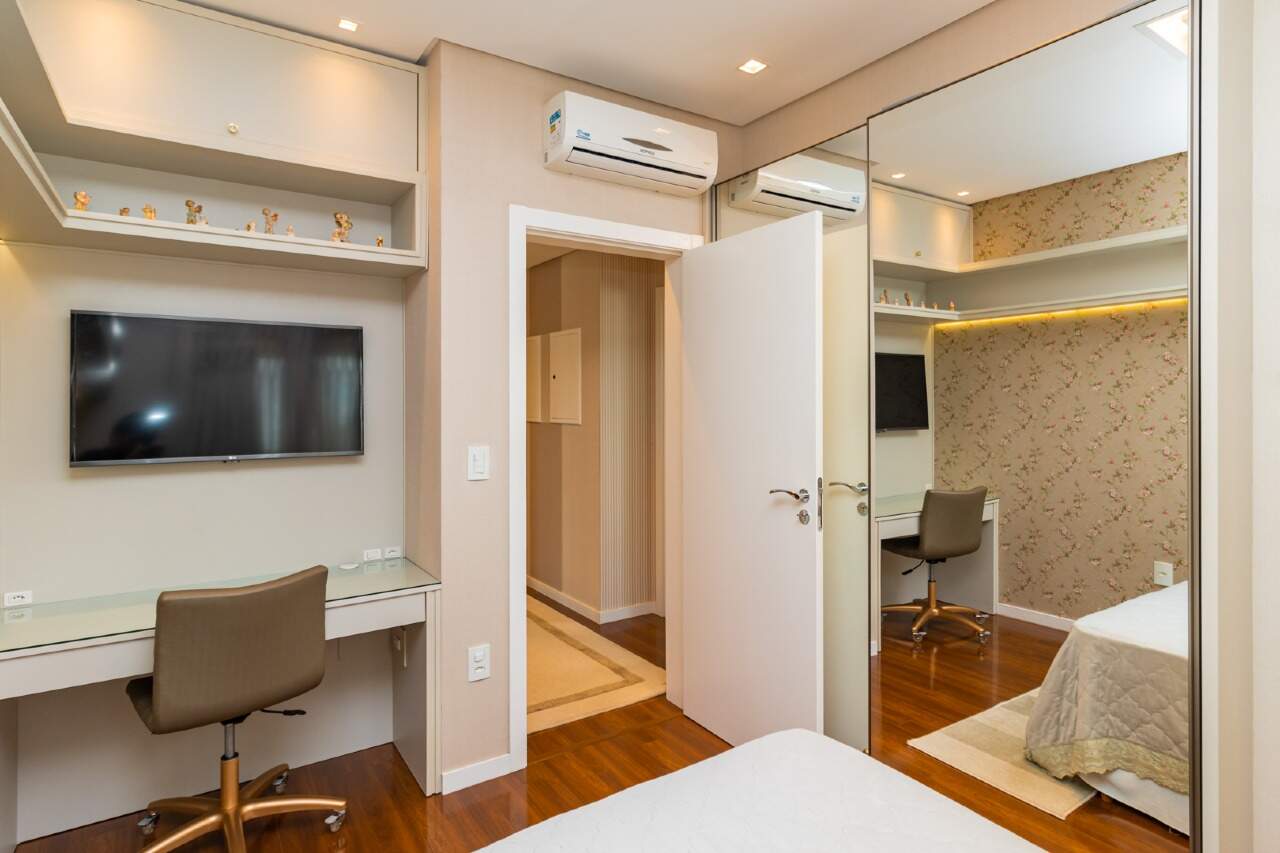 Apartamento à venda no Pioneiros: 