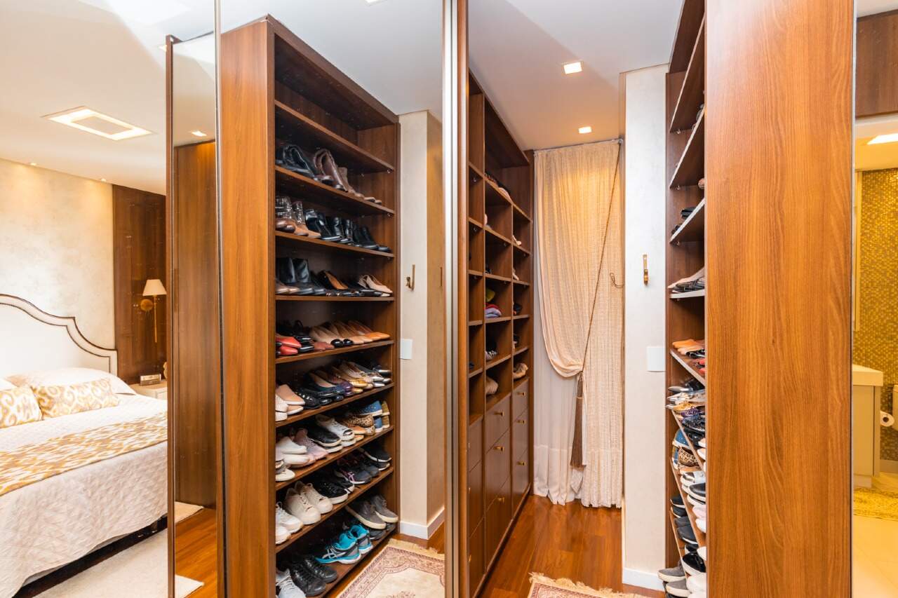 Apartamento à venda no Pioneiros: 