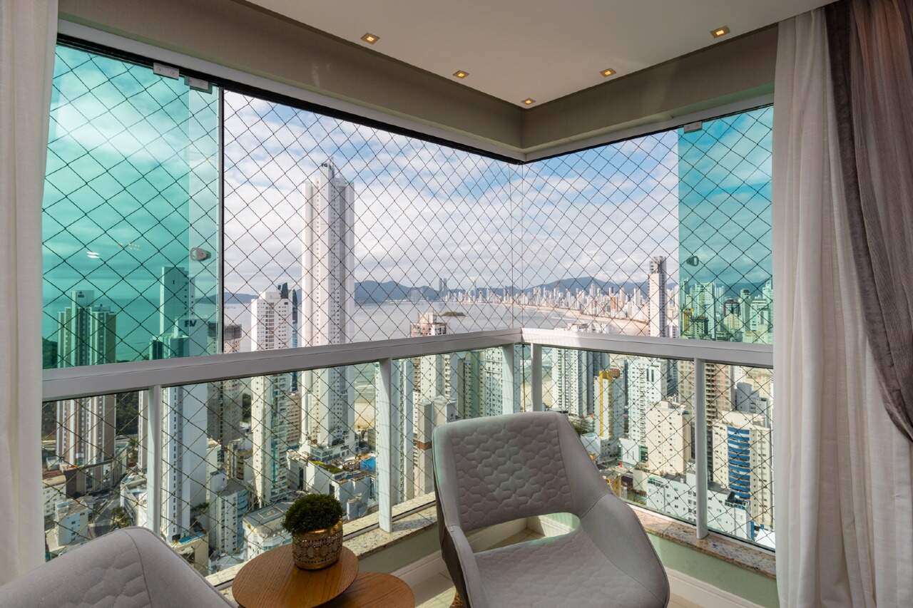 Apartamento à venda no Pioneiros: 