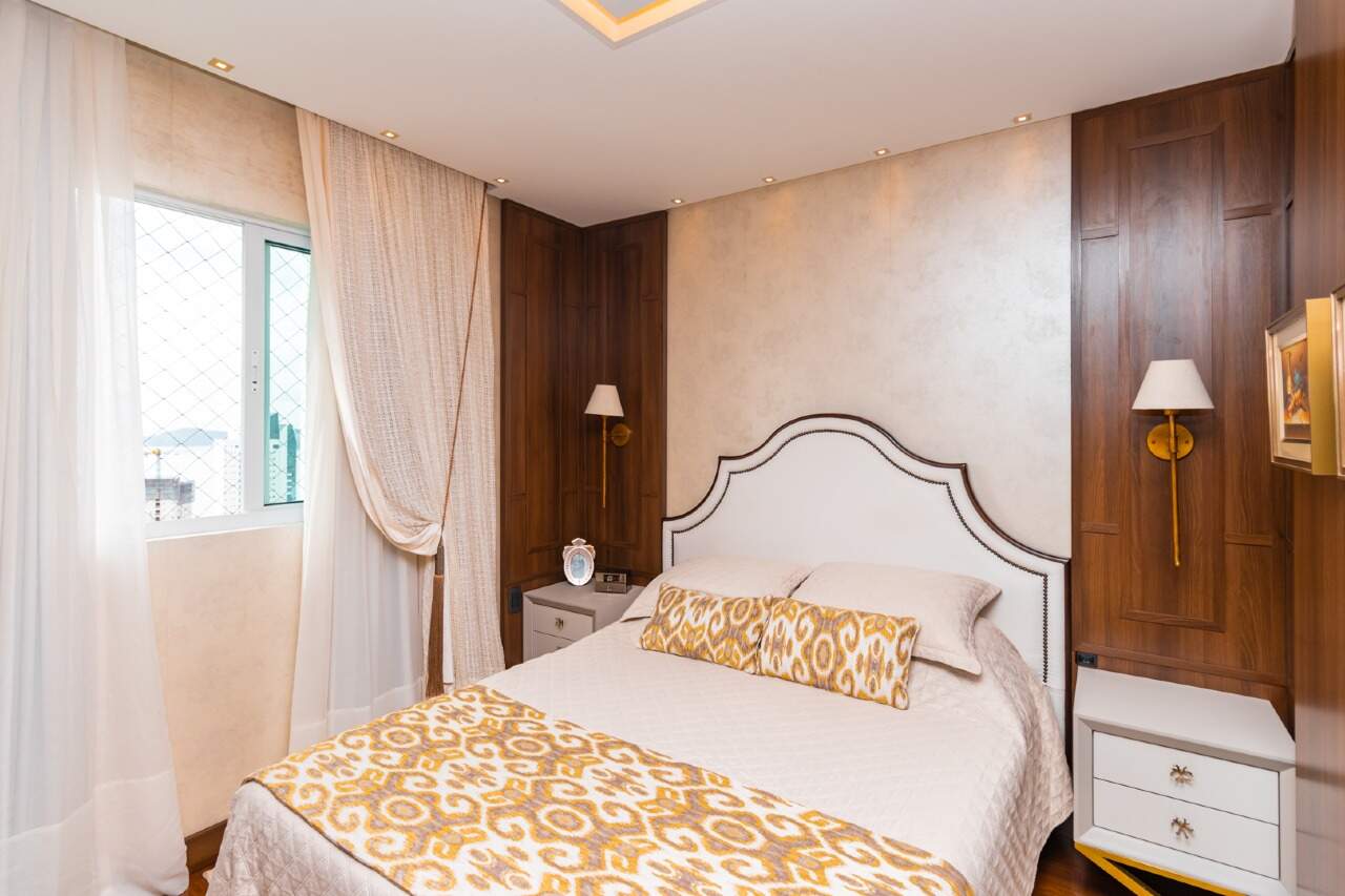 Apartamento à venda no Pioneiros: 