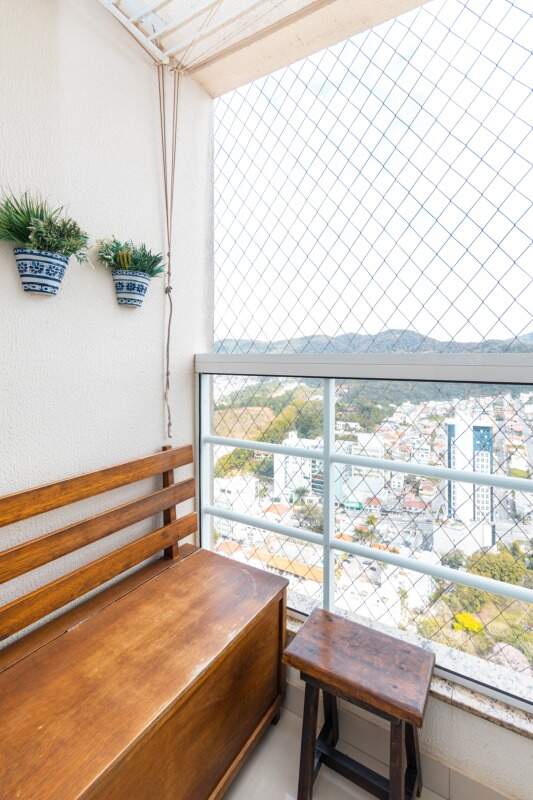 Apartamento à venda no Pioneiros: 