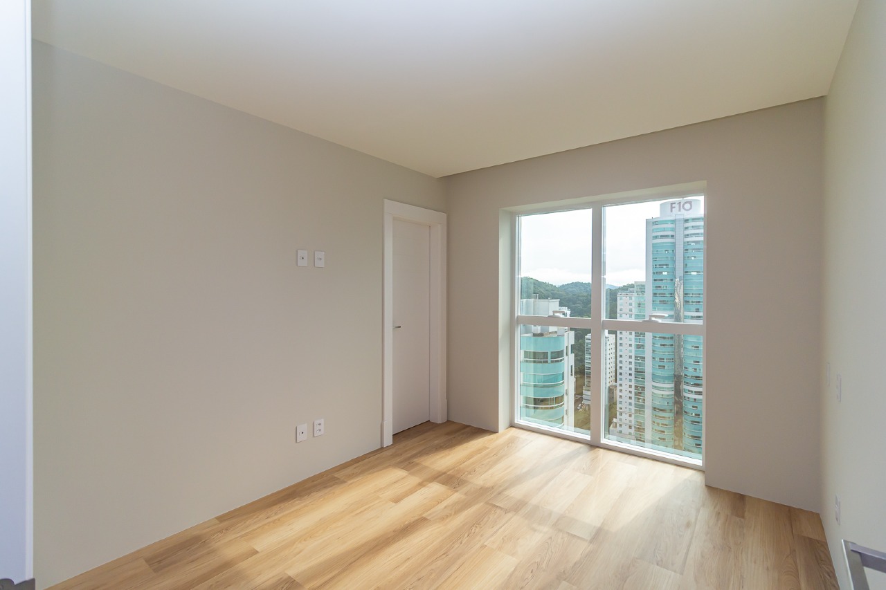 Apartamento à venda no Pioneiros:
