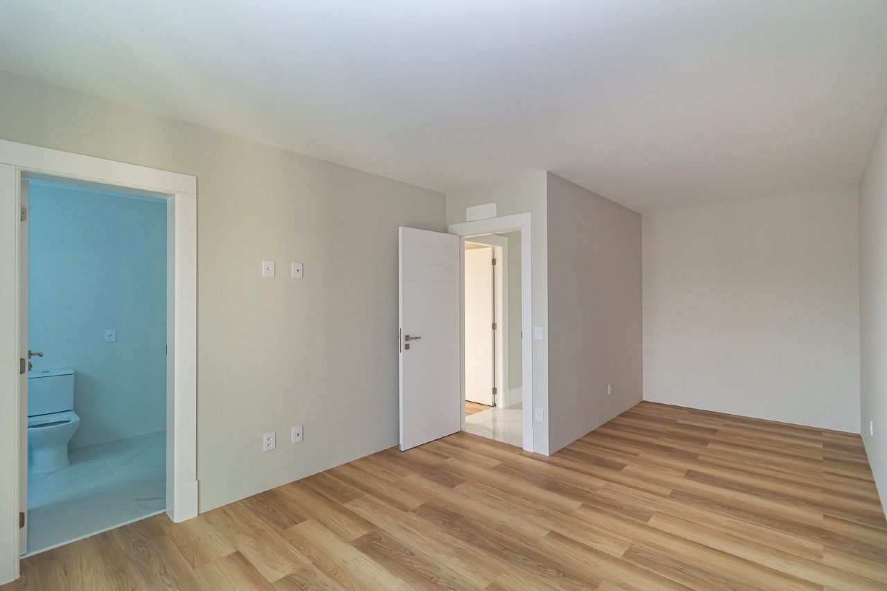 Apartamento à venda no Pioneiros: