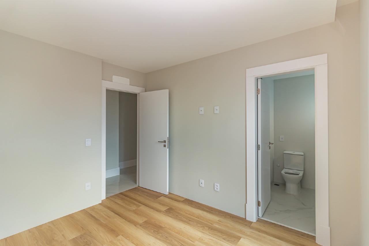 Apartamento à venda no Pioneiros: