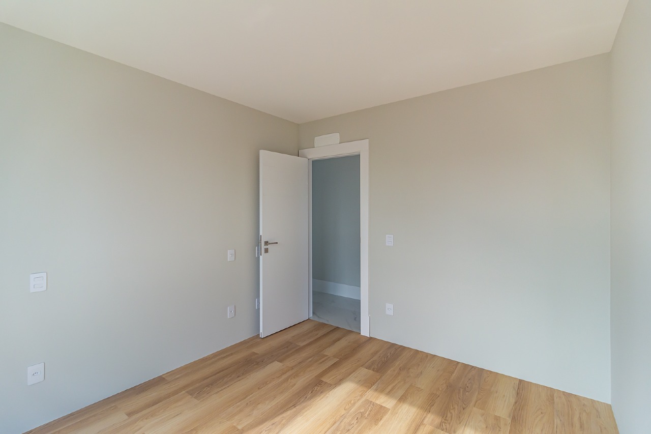 Apartamento à venda no Pioneiros: