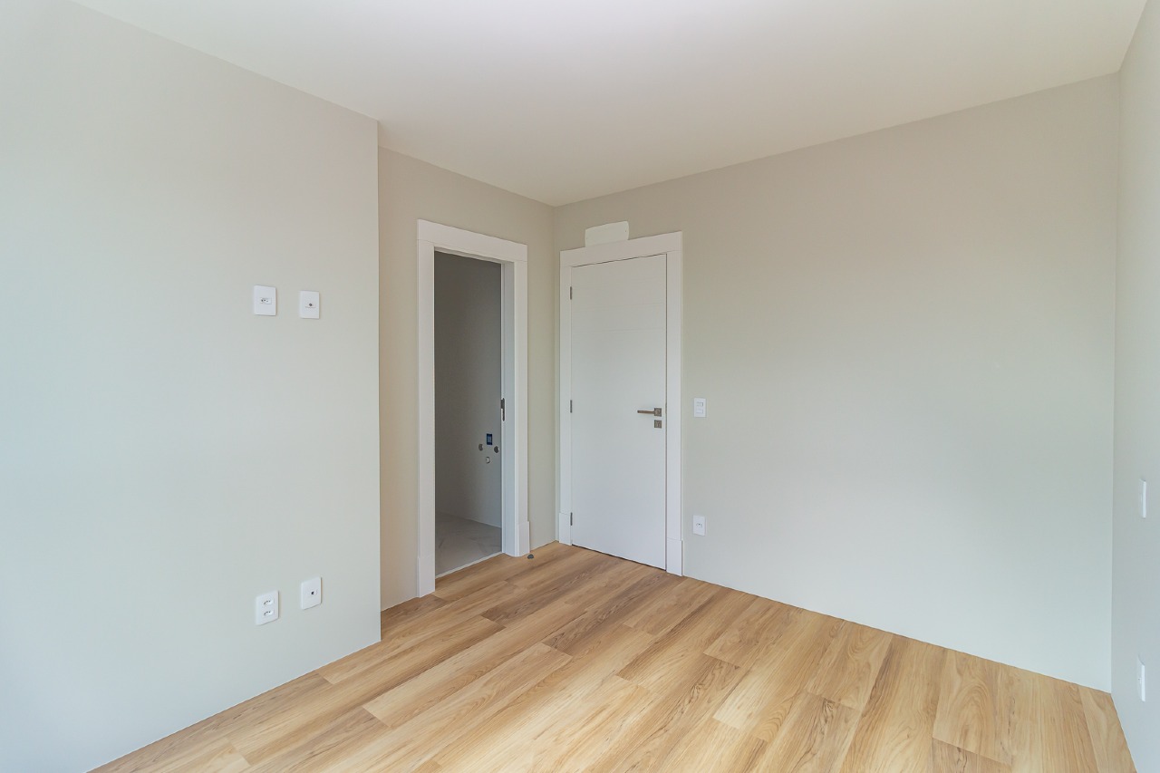Apartamento à venda no Pioneiros: