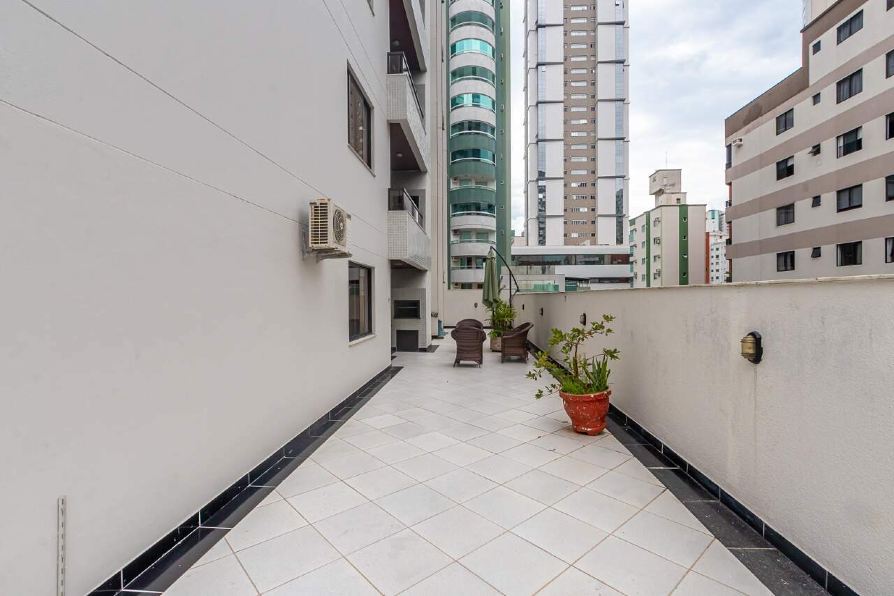 Apartamento diferenciado à venda no Centro: 