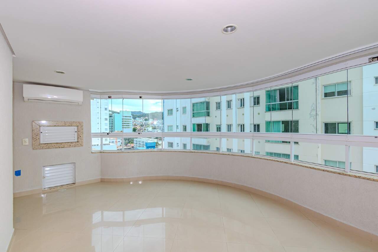 Apartamento à venda no Pioneiros: 
