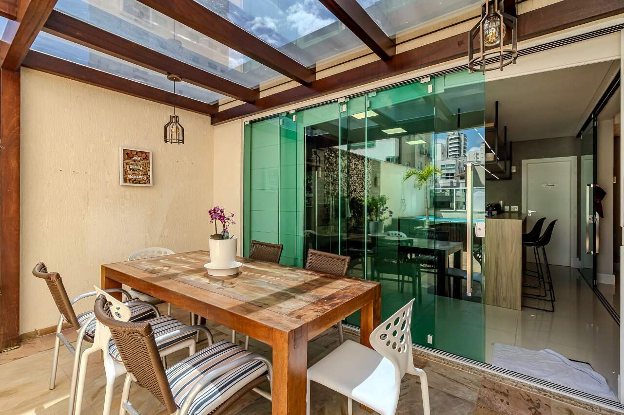 Apartamento diferenciado à venda no Centro: 
