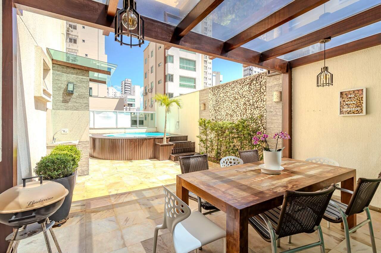 Apartamento diferenciado à venda no Centro: 