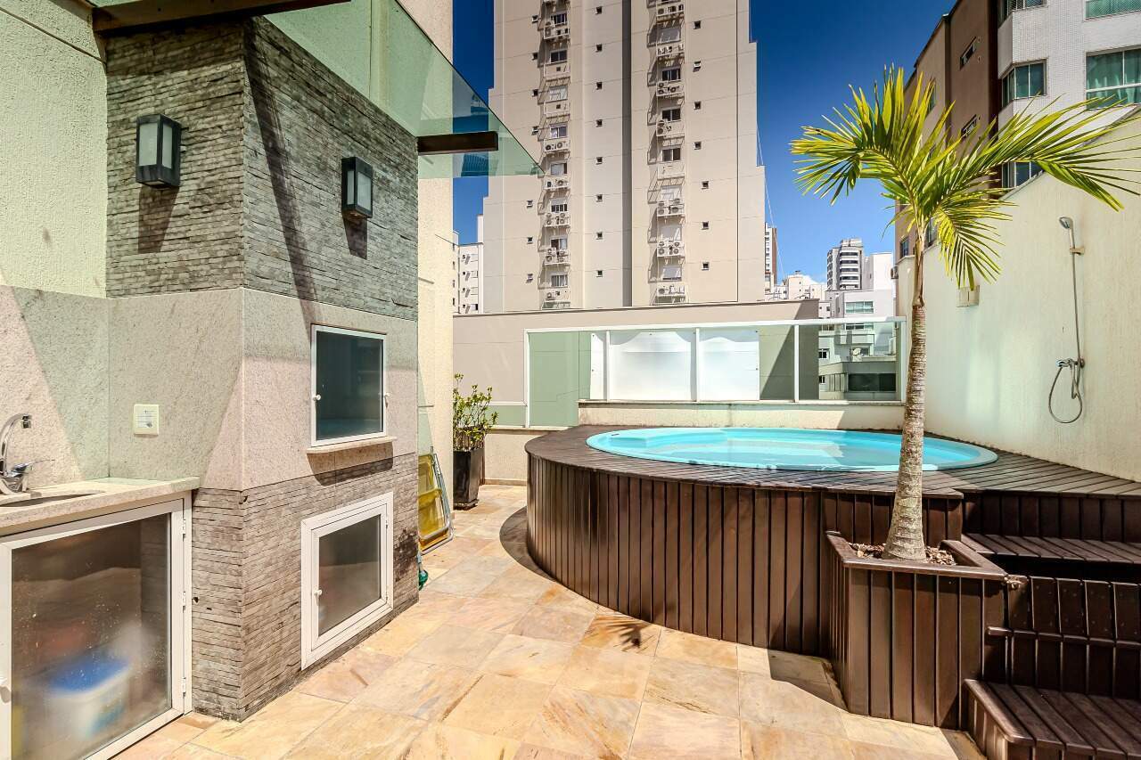 Apartamento diferenciado à venda no Centro: 