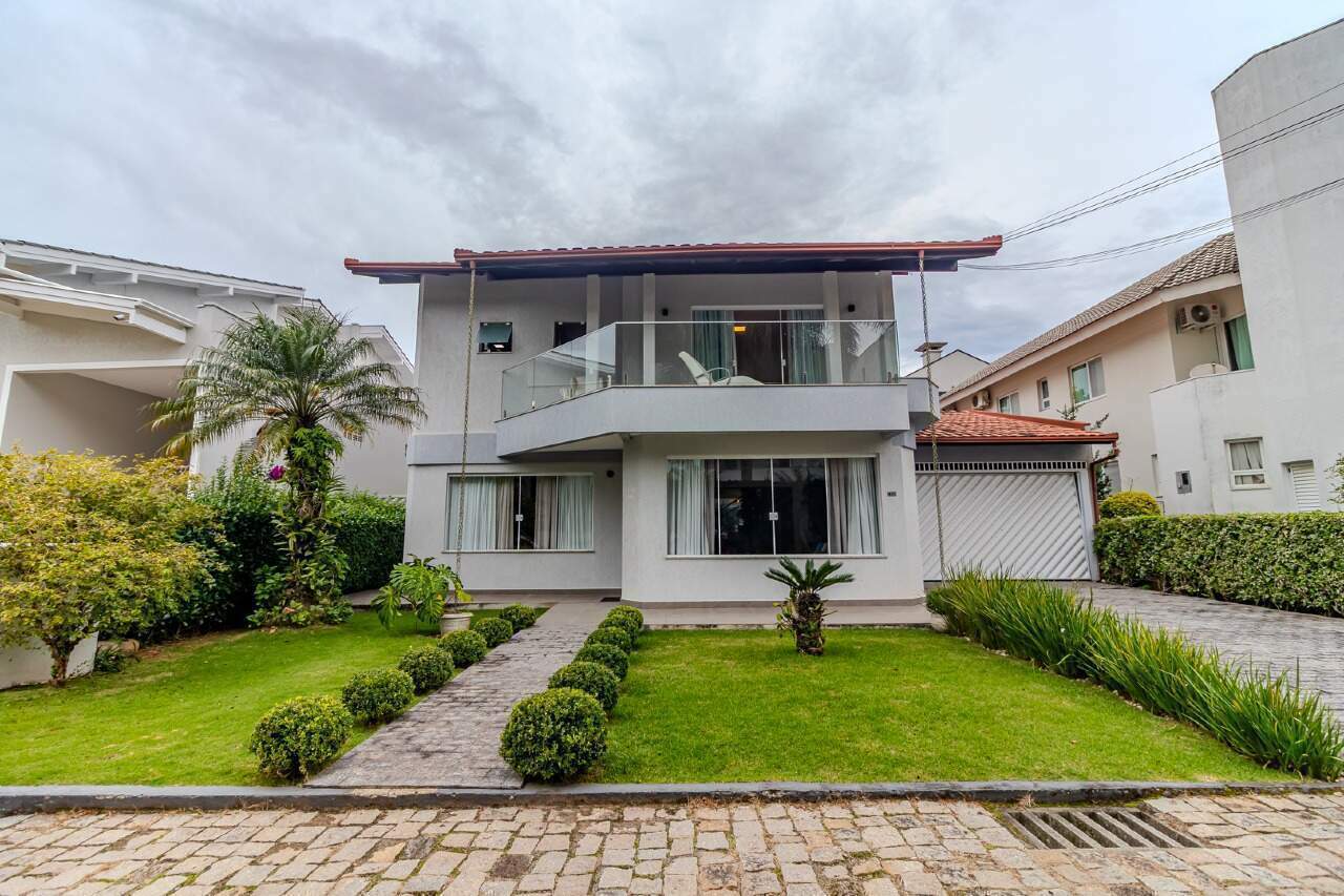 Casa de Condomínio à venda no Centro: 