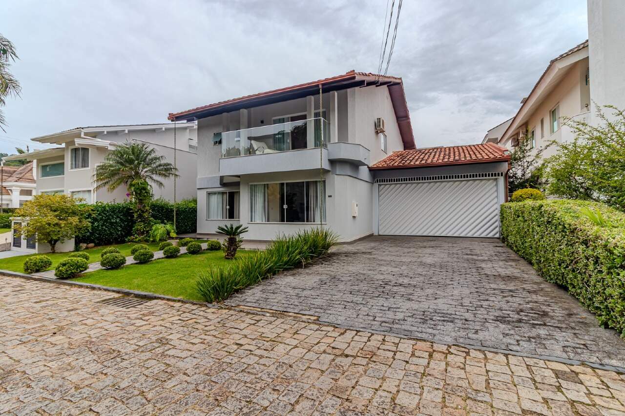 Casa de Condomínio à venda no Centro: 