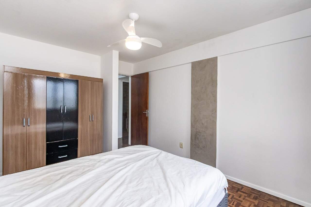 Apartamento à venda no Pioneiros: 