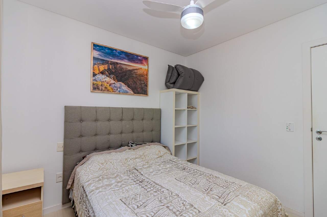 Apartamento à venda no Pioneiros: 