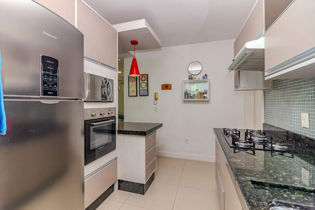 Apartamento à venda no Pioneiros: 