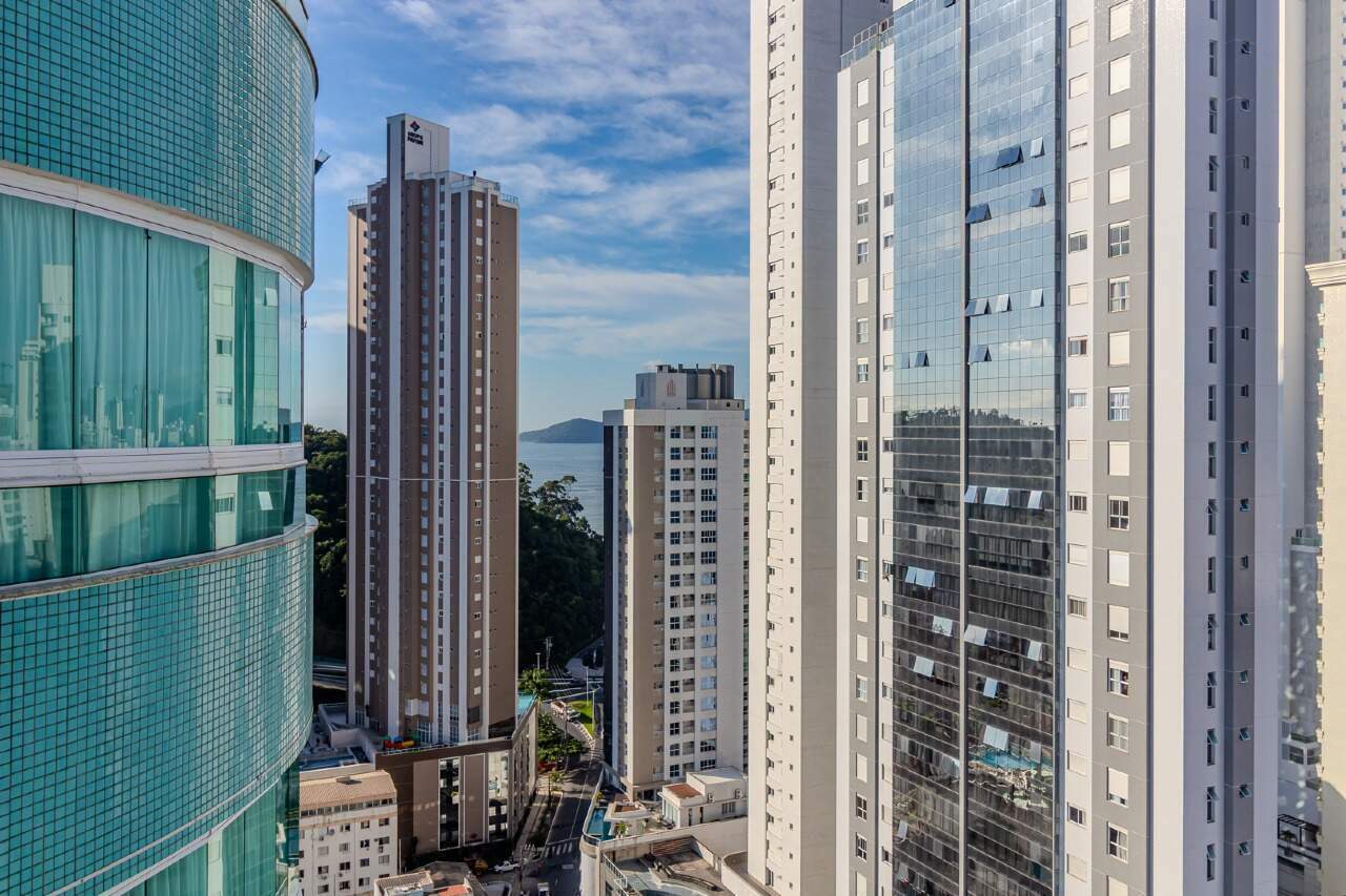 Apartamento à venda no Pioneiros: 