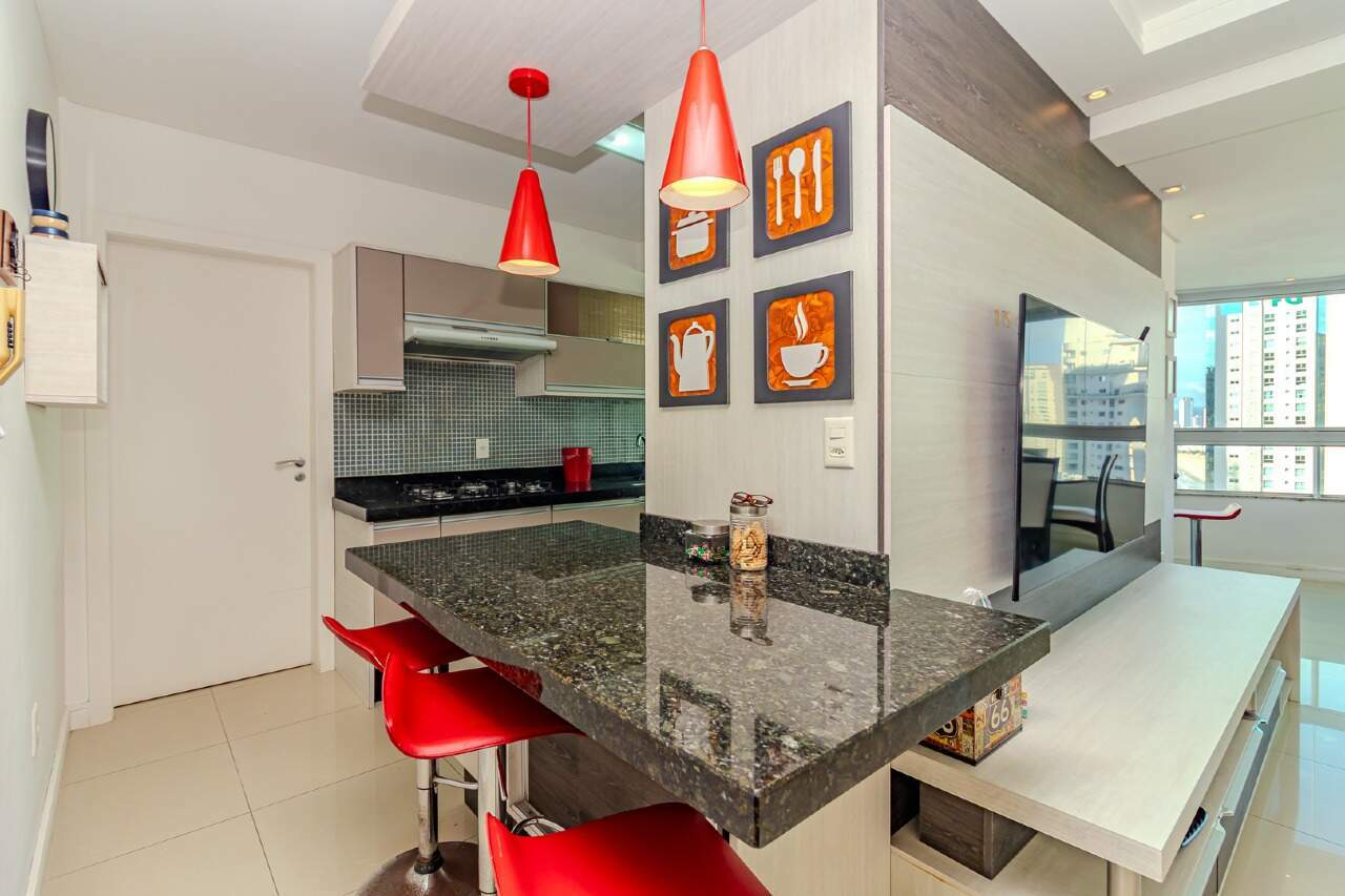 Apartamento à venda no Pioneiros: 