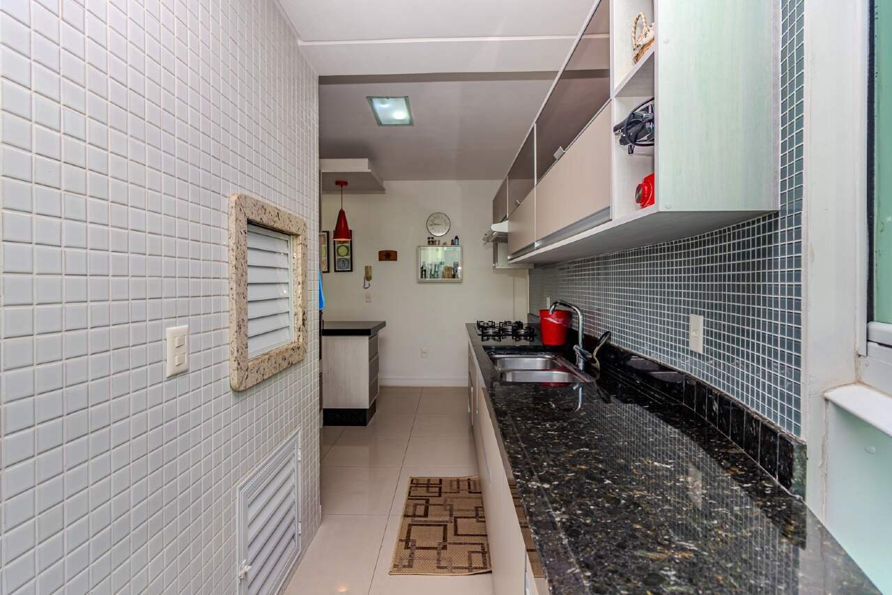 Apartamento à venda no Pioneiros: 