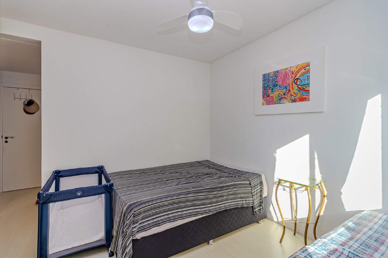 Apartamento à venda no Pioneiros: 