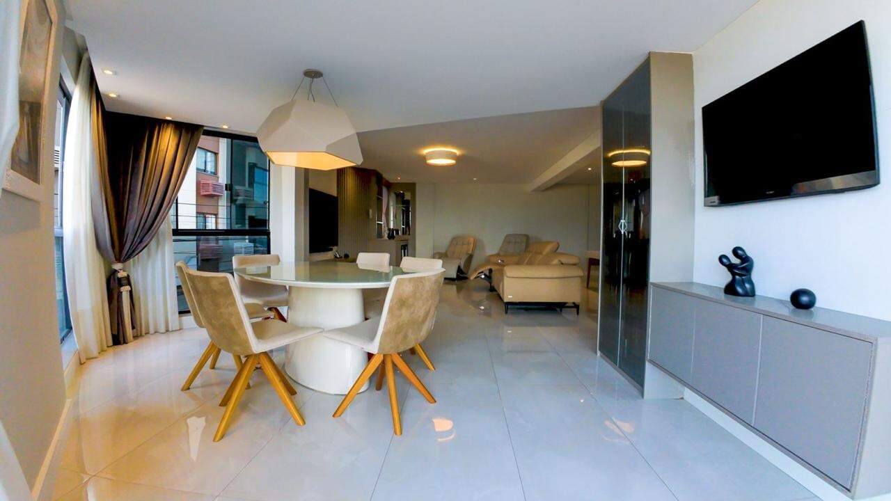 Apartamento diferenciado à venda no Centro: 