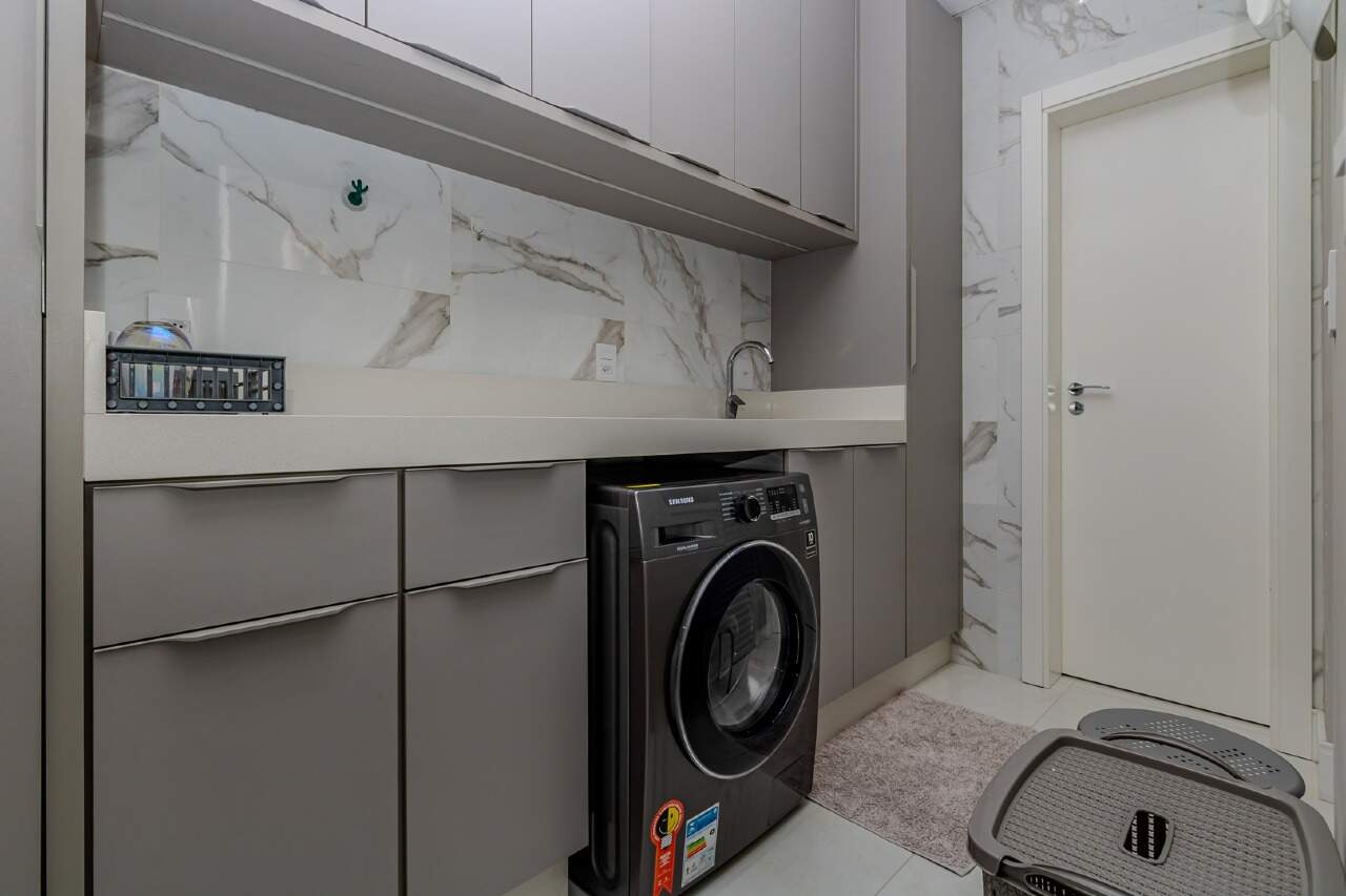 Apartamento à venda no Pioneiros: 