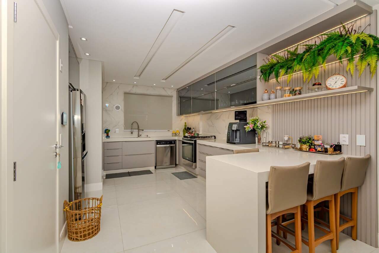 Apartamento à venda no Pioneiros: 