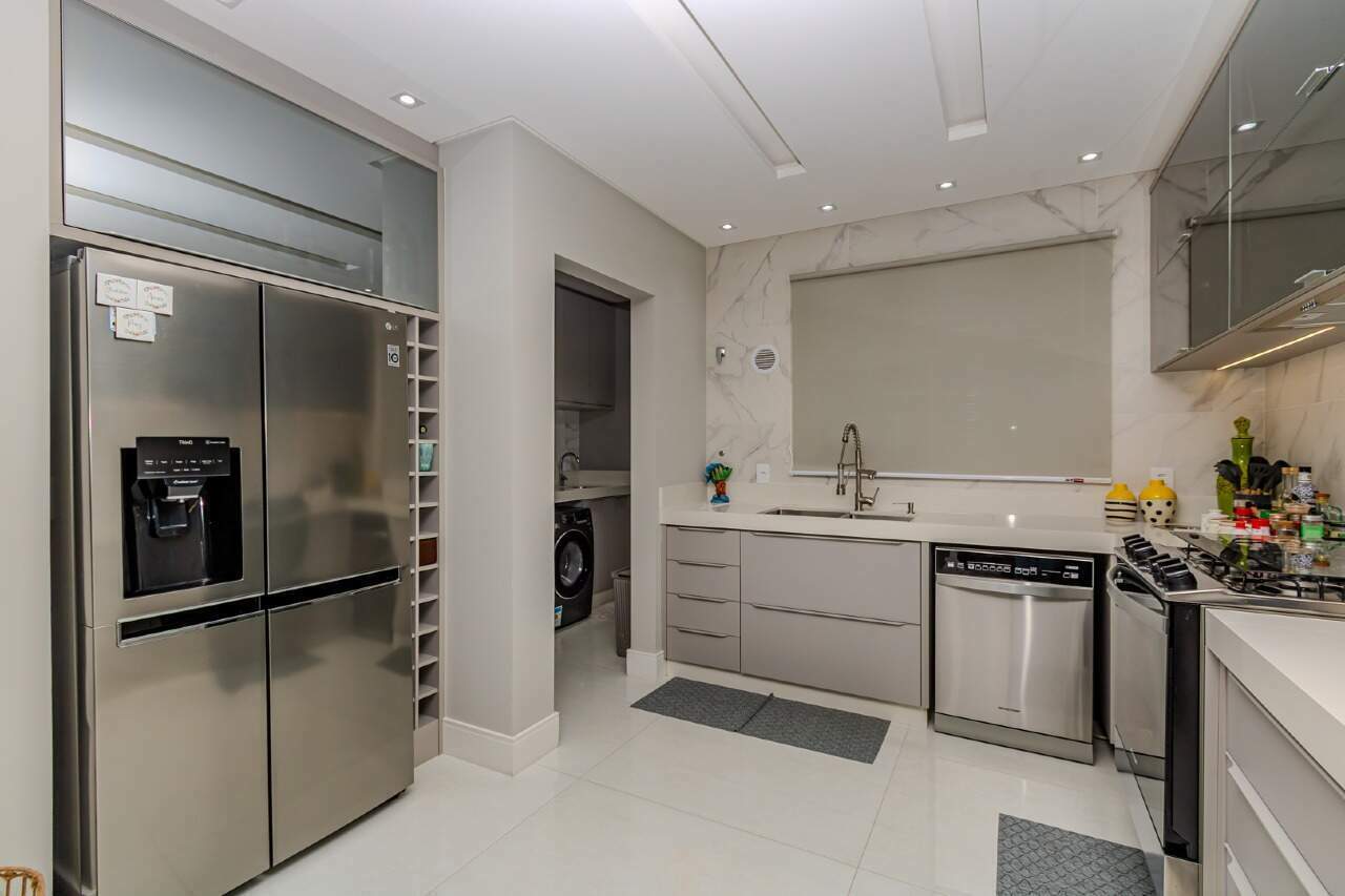 Apartamento à venda no Pioneiros: 