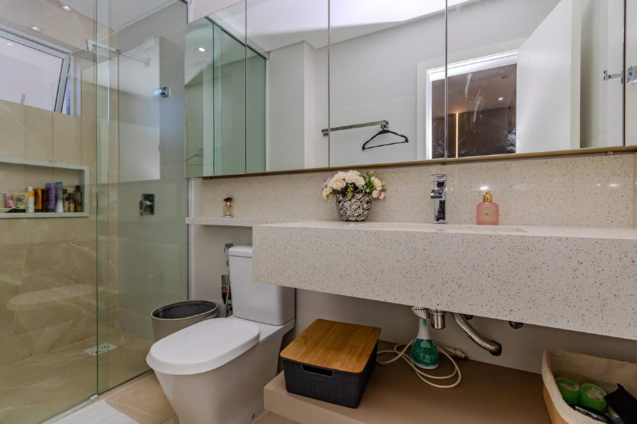 Apartamento à venda no Pioneiros: 