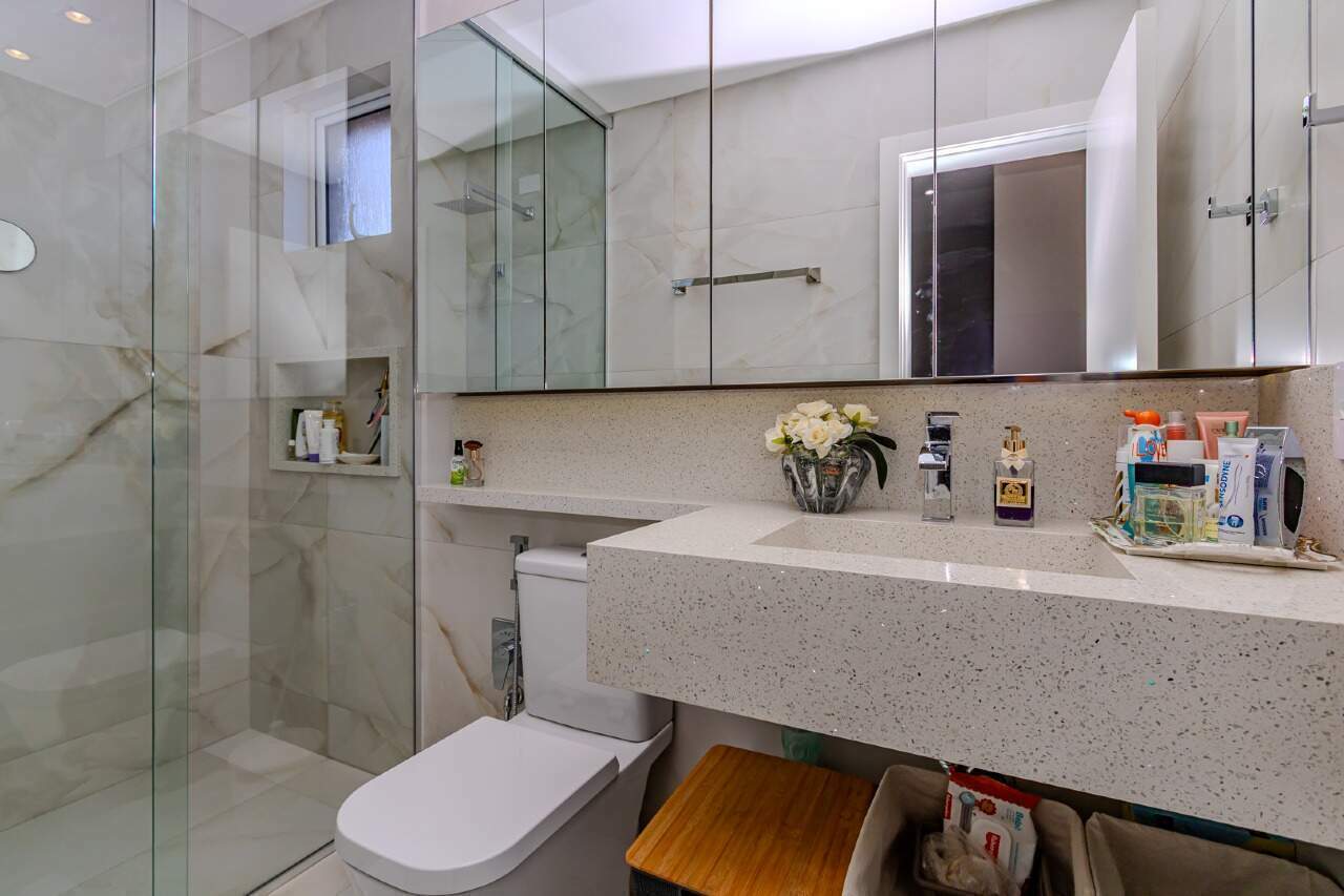 Apartamento à venda no Pioneiros: 