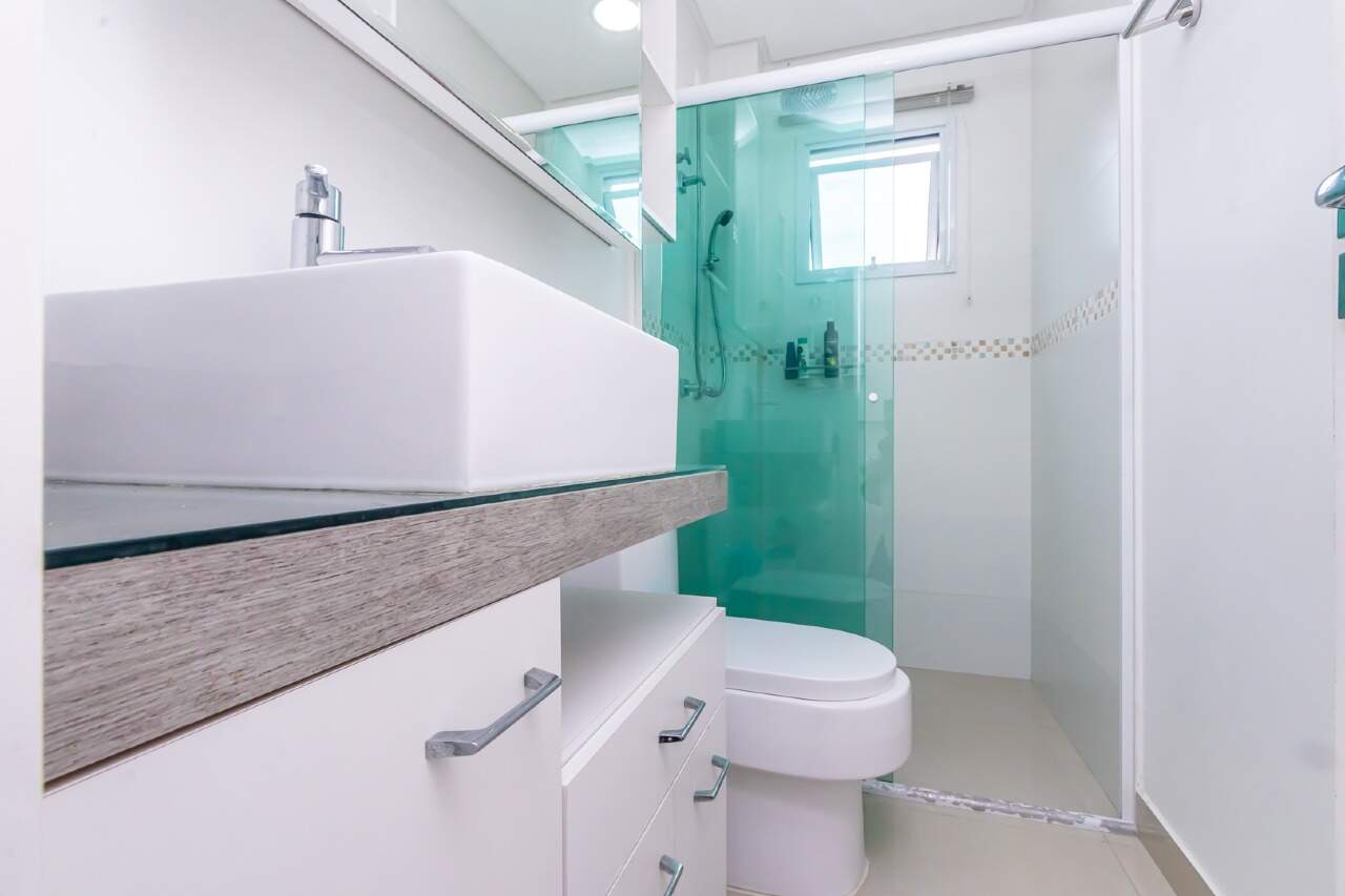 Apartamento à venda no Pioneiros: 