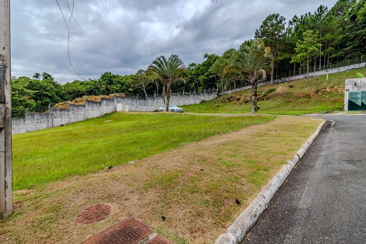 Terreno em Condomínio à venda no Barra: