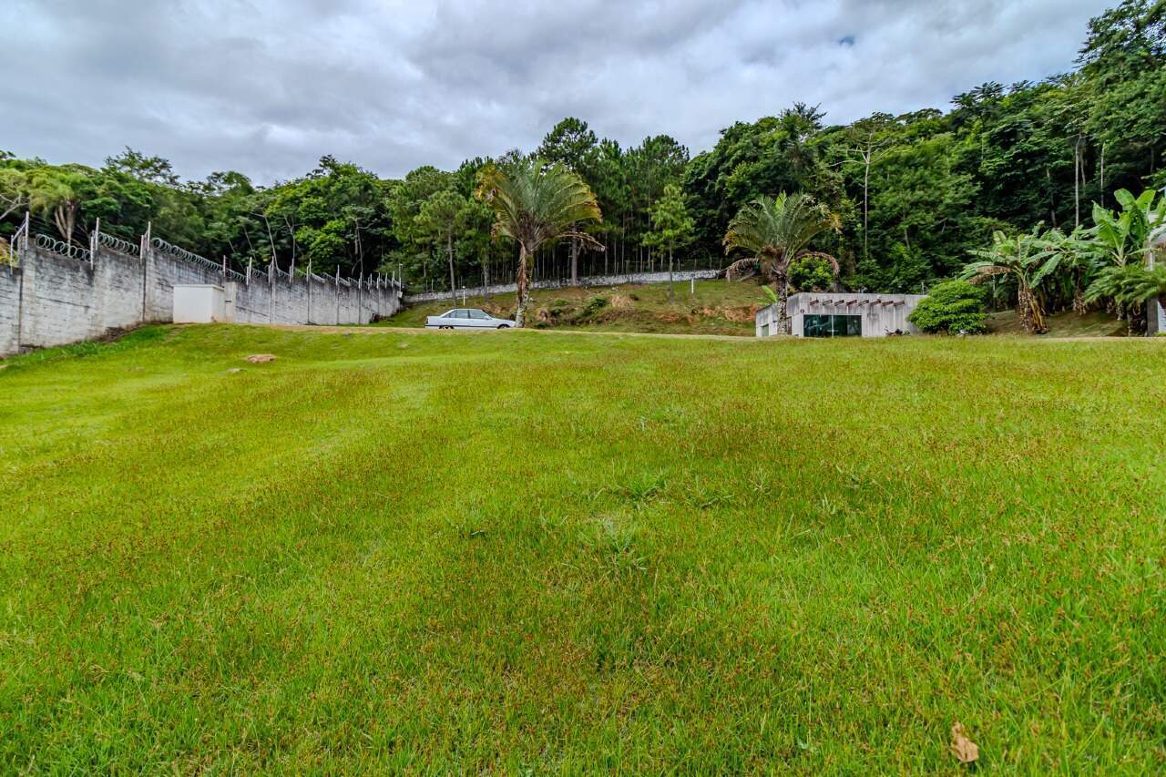 Terreno em Condomínio à venda no Barra:
