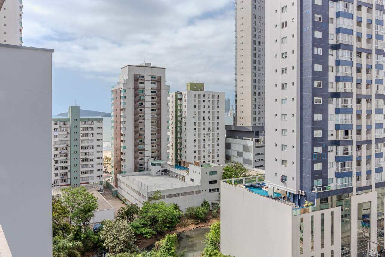 Apartamento à venda no Pioneiros: 