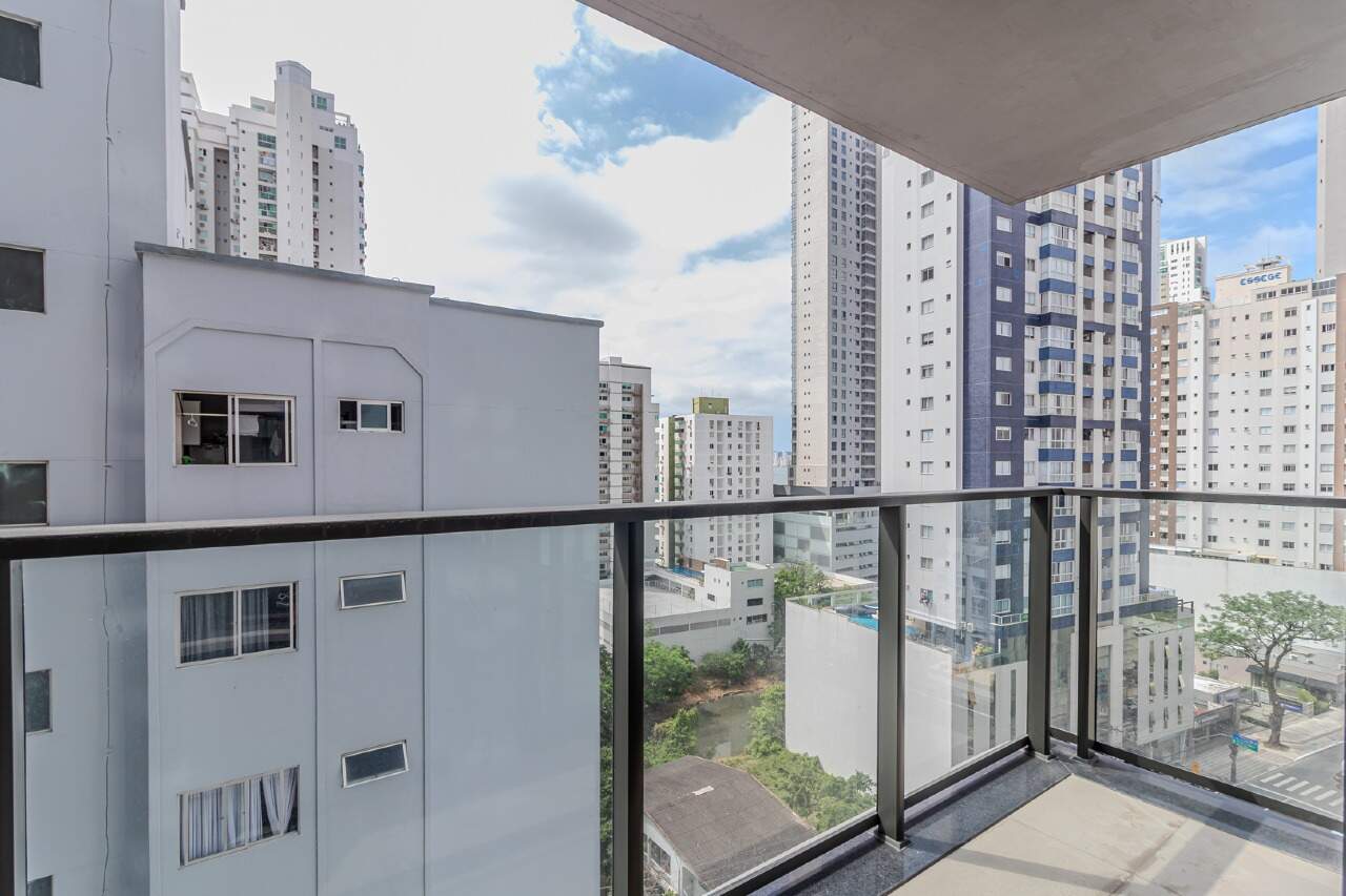 Apartamento à venda no Pioneiros: 