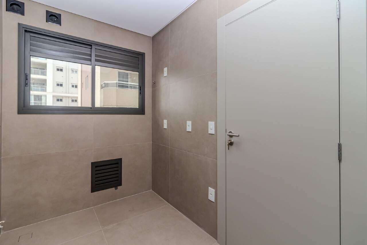 Apartamento à venda no Pioneiros: 