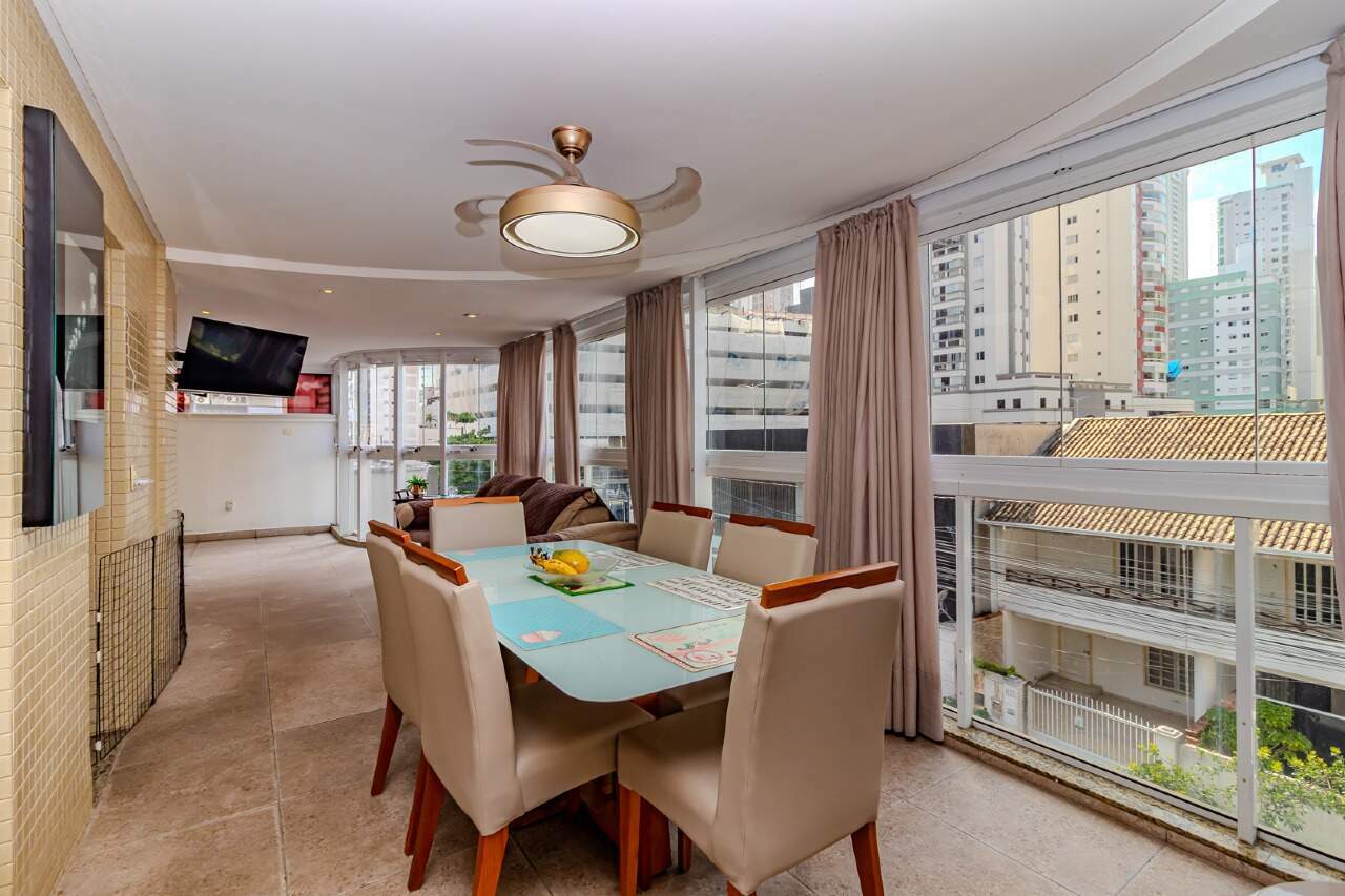Apartamento diferenciado à venda no Centro: 