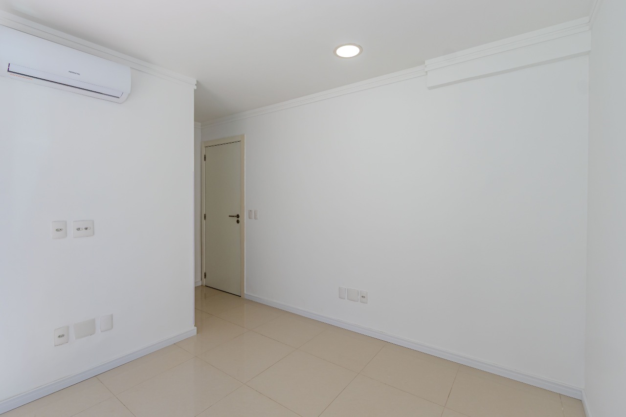 Apartamento diferenciado à venda no Pioneiros: 