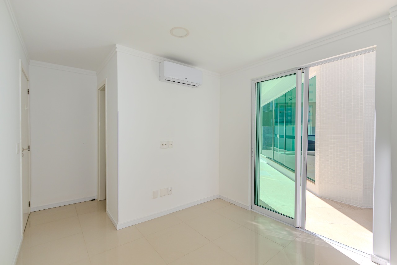 Apartamento diferenciado à venda no Pioneiros: 