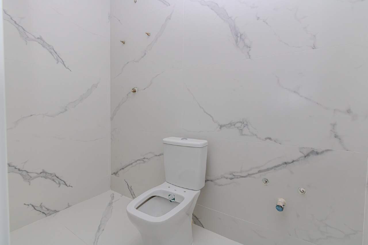 Apartamento à venda no Praia dos Amores: 