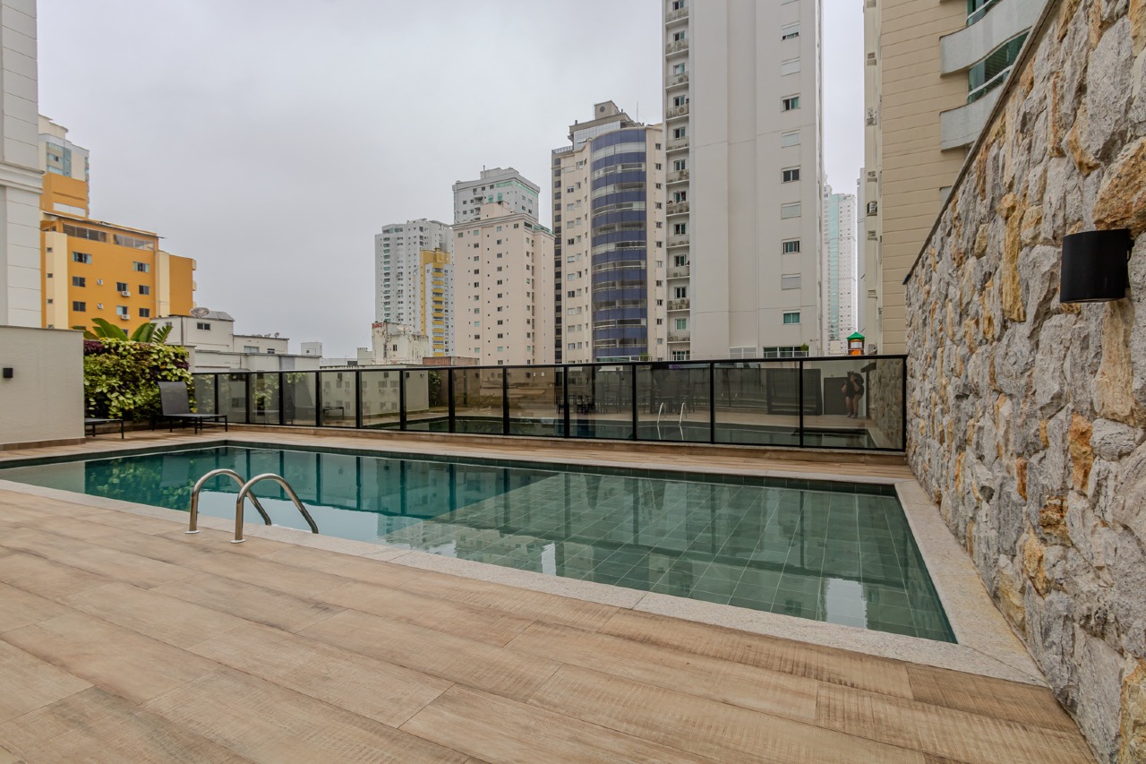 Apartamento à venda no Pioneiros: 
