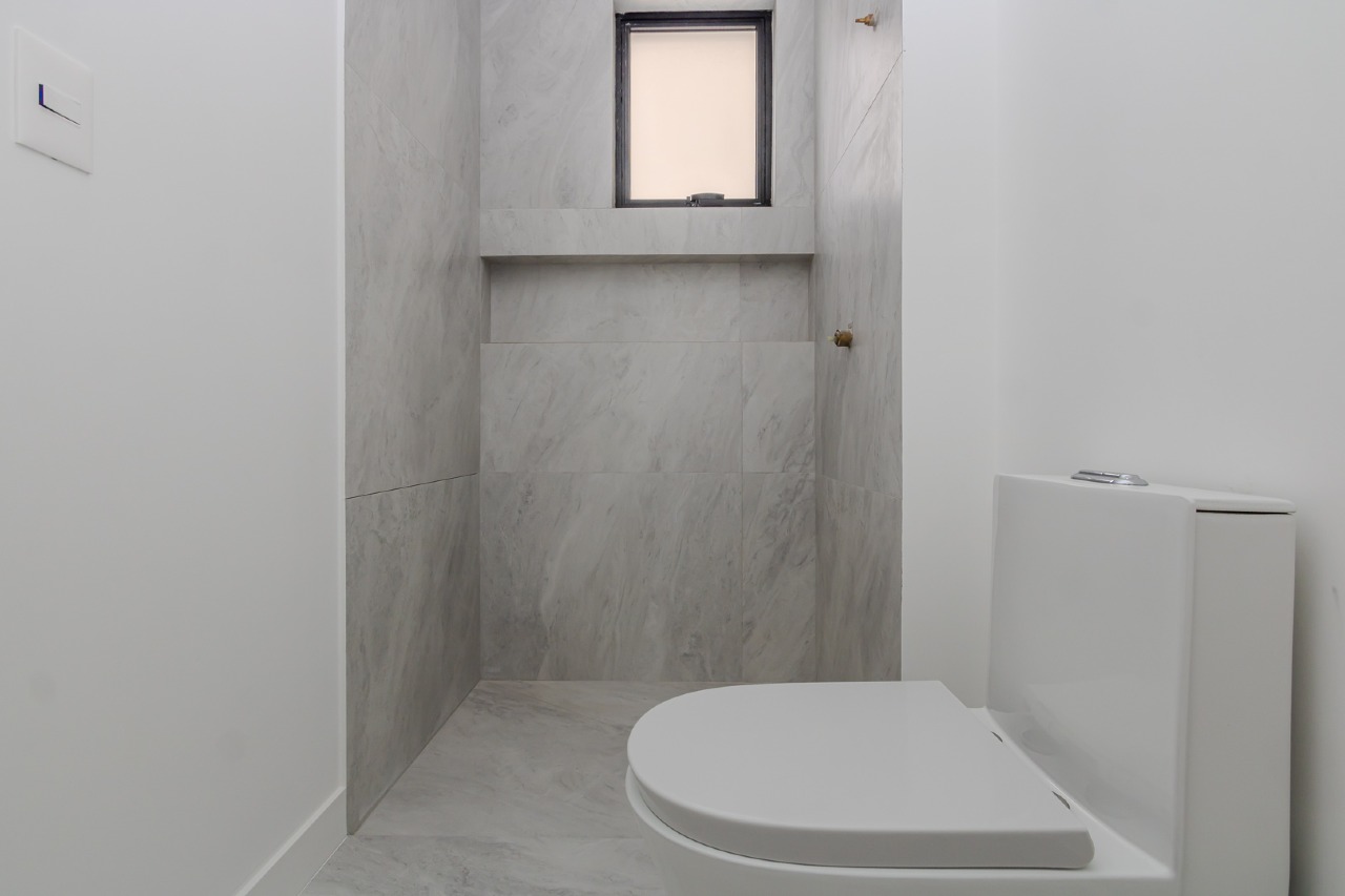Apartamento à venda no Pioneiros: 