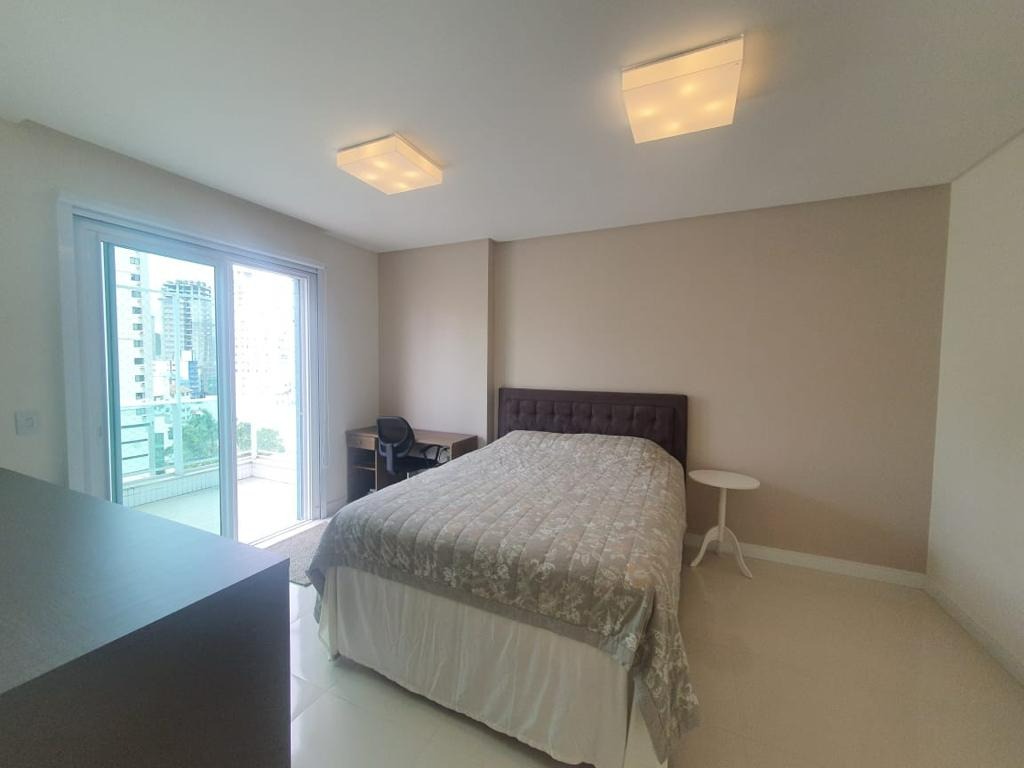 Apartamento diferenciado à venda no Centro: 