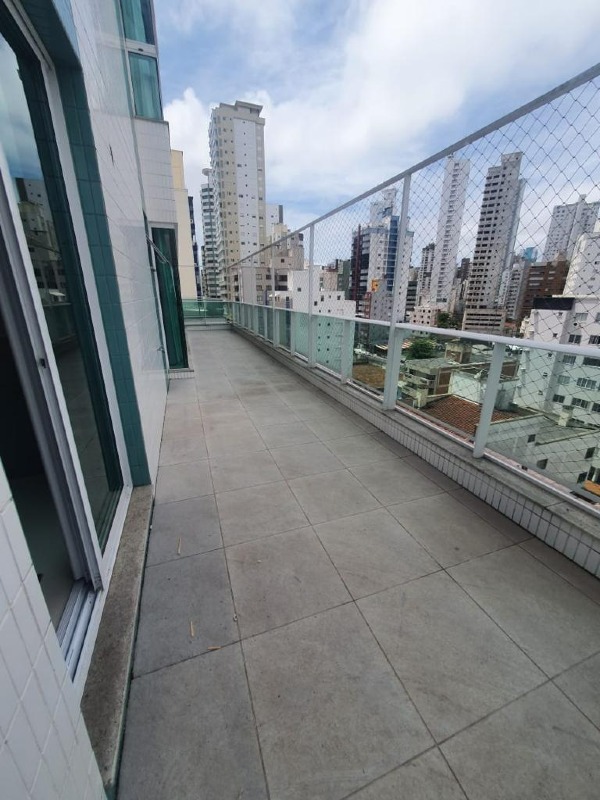 Apartamento diferenciado à venda no Centro: 
