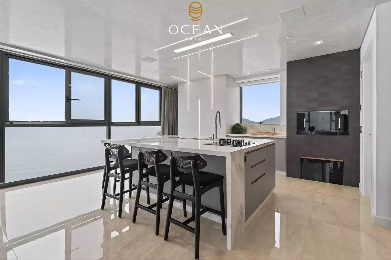 Apartamento à venda no Frente Mar: 