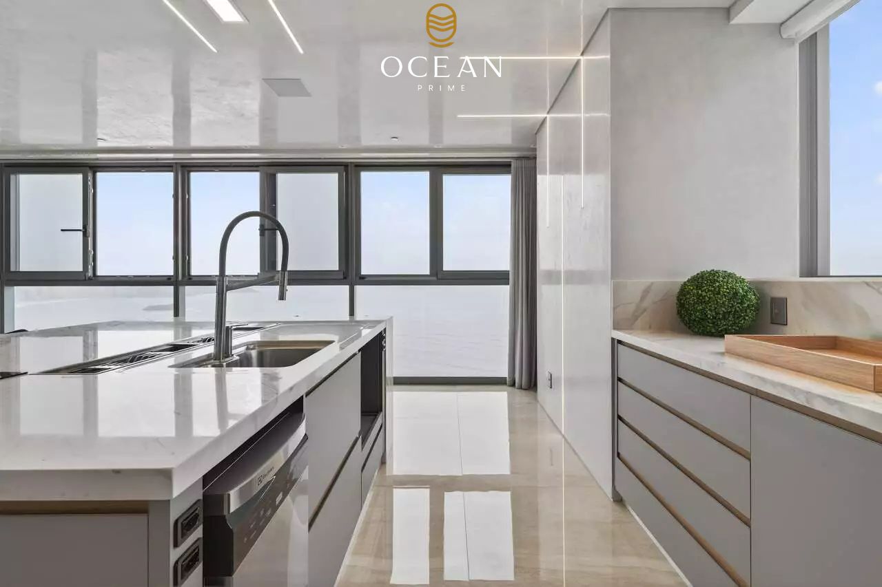 Apartamento à venda no Frente Mar: 