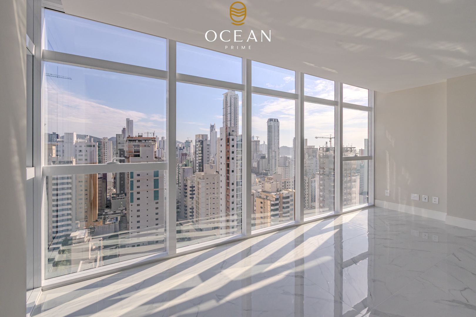 Apartamento à venda em Centro, Balneário Camboriú/SC — foto 2 de 24