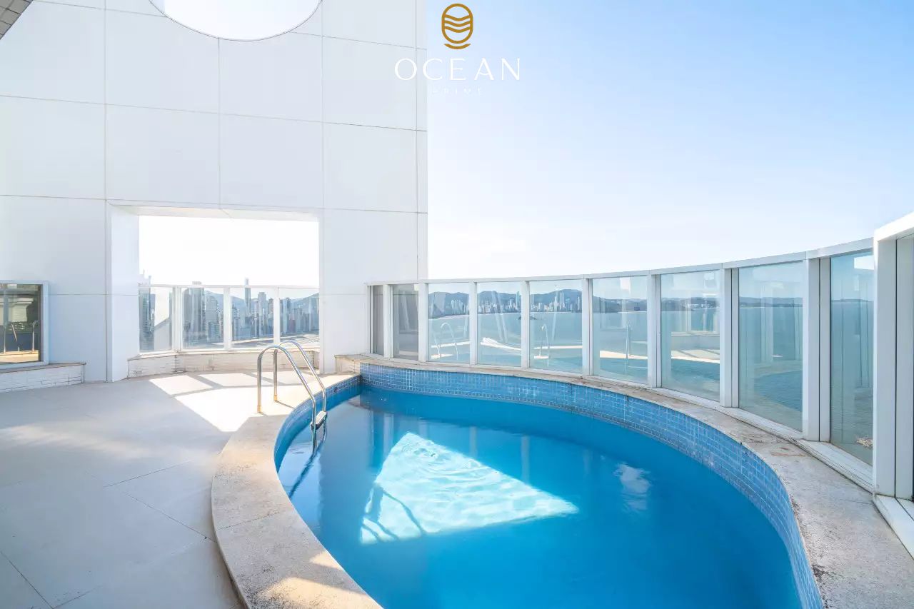 Cobertura Duplex à venda no Frente Mar: