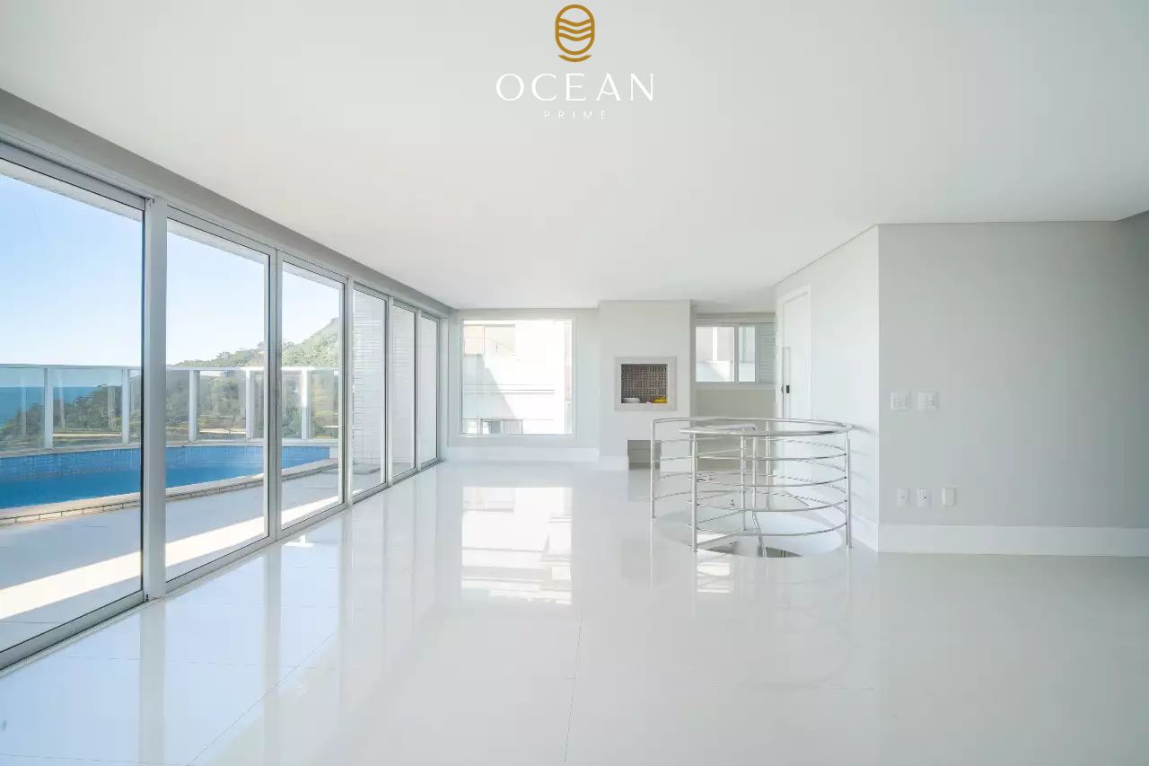 Cobertura Duplex à venda no Frente Mar: