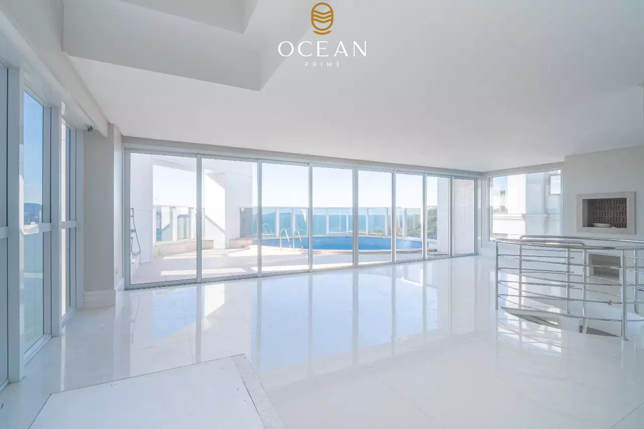 Cobertura Duplex à venda no Frente Mar: